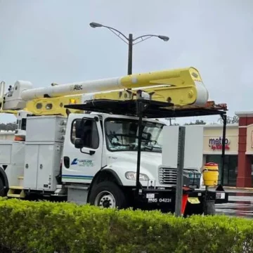 Lakeland, Gets More Trucks, Crews to Expedite Hurricane Debris Removal